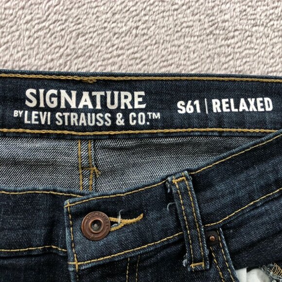 Levi's Signature Mens Jeans Size 34x34 Blue Denim S61 Relaxed Fit Straight Leg - Picture 3 of 16